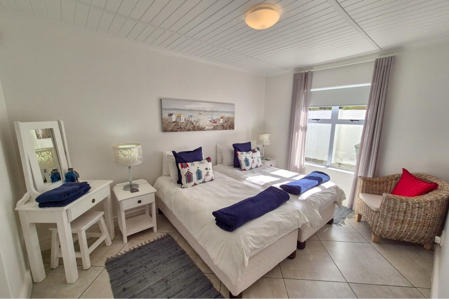 4 Bedroom Property for Sale in Oceanview Heights Western Cape